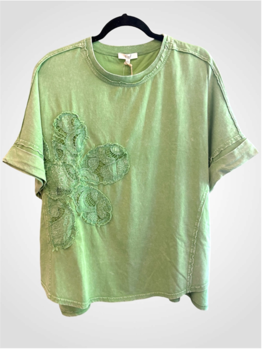 Easel Embroidered Washed Top in Green Size S